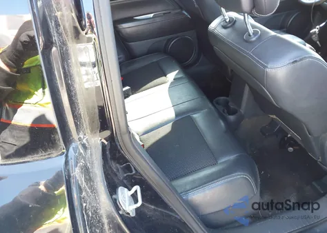 2014 Jeep Compass Latitude z USA, uszkodzony, nr VIN 1C4NJDEB6ED547021